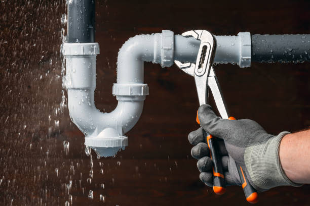 Professional Emergency Plumber technician working in Varna, IL